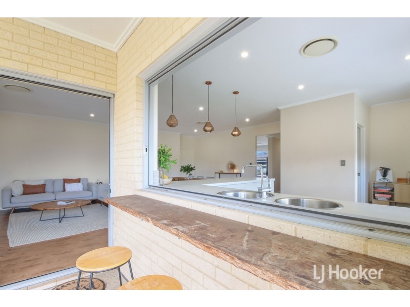 16 Finlay Avenue, Millbridge WA 6232