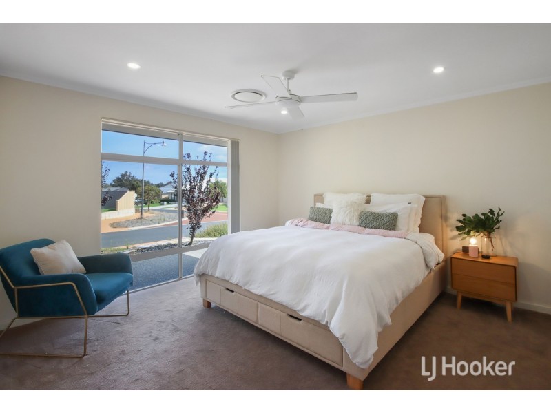 16 Finlay Avenue, Millbridge WA 6232