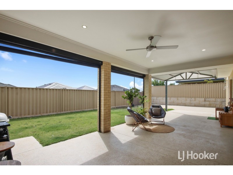 16 Finlay Avenue, Millbridge WA 6232