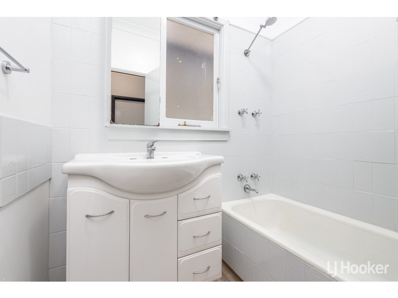 43 Hands Avenue, Carey Park WA 6230