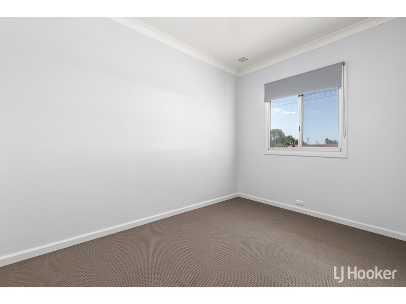 43 Hands Avenue, Carey Park WA 6230