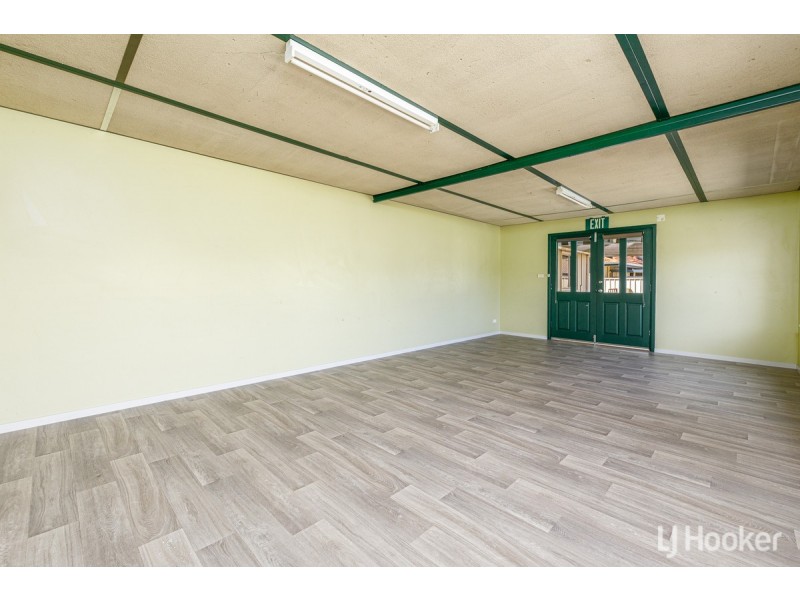 43 Hands Avenue, Carey Park WA 6230