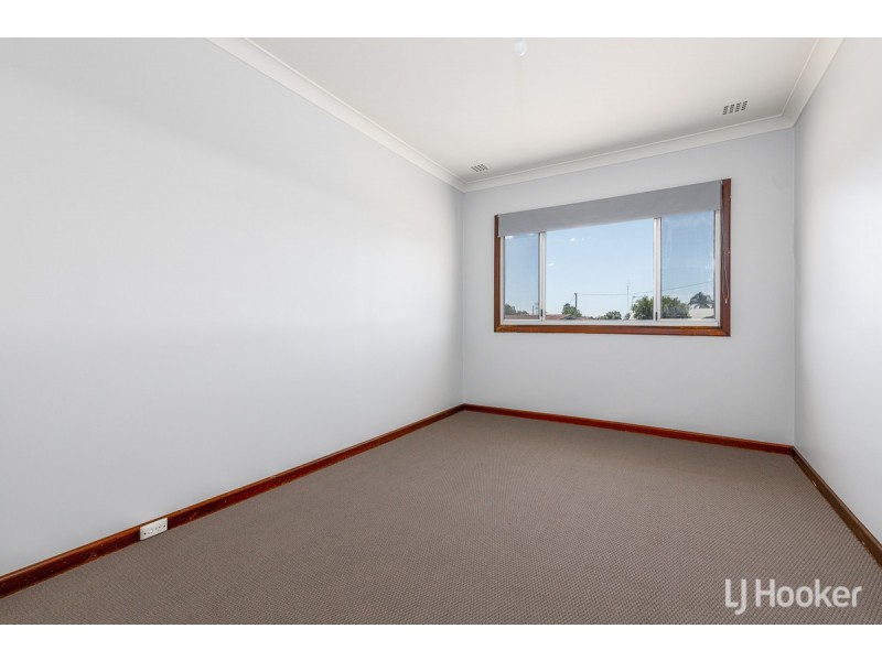 43 Hands Avenue, Carey Park WA 6230