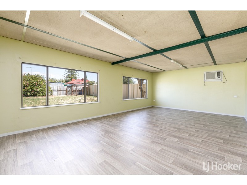 43 Hands Avenue, Carey Park WA 6230