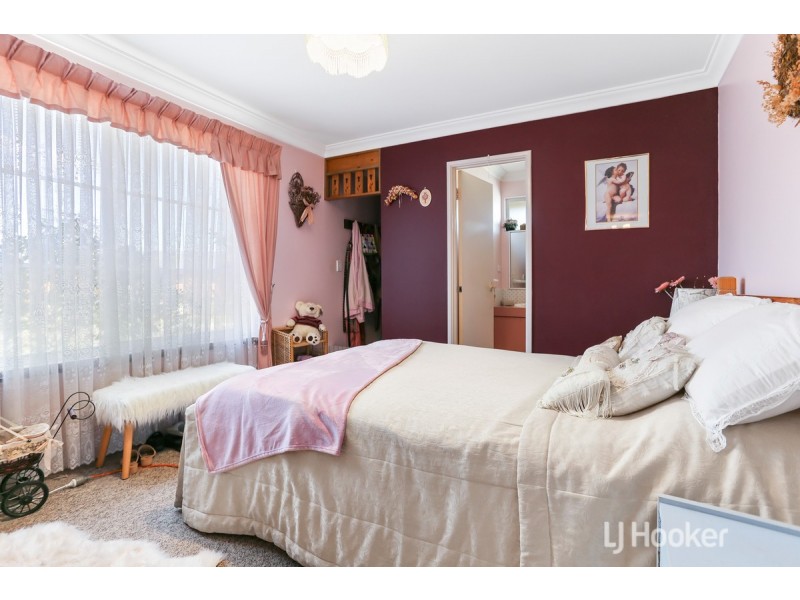 1 Sunburst Grove, Collie WA 6225