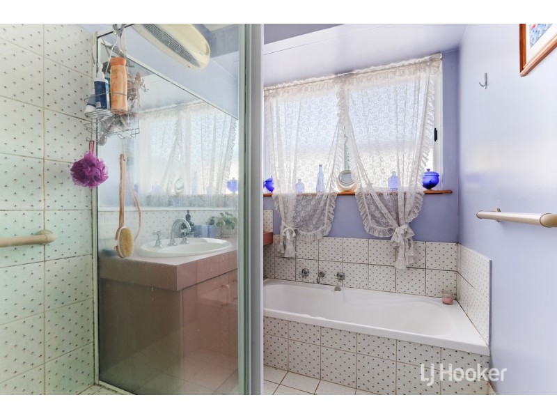 1 Sunburst Grove, Collie WA 6225