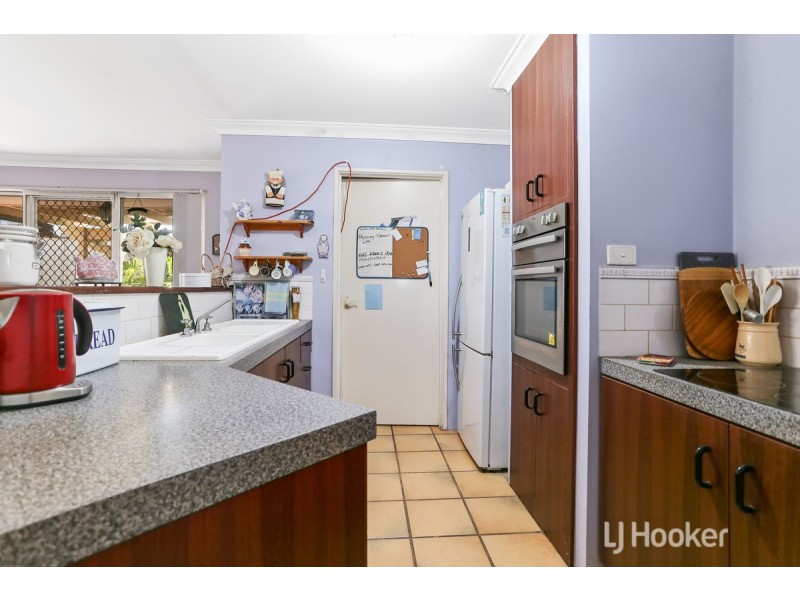 1 Sunburst Grove, Collie WA 6225