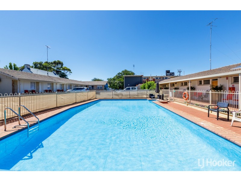 6 Pries Avenue, Busselton WA 6280