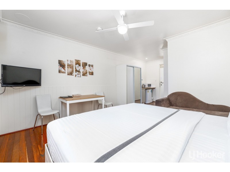 6 Pries Avenue, Busselton WA 6280