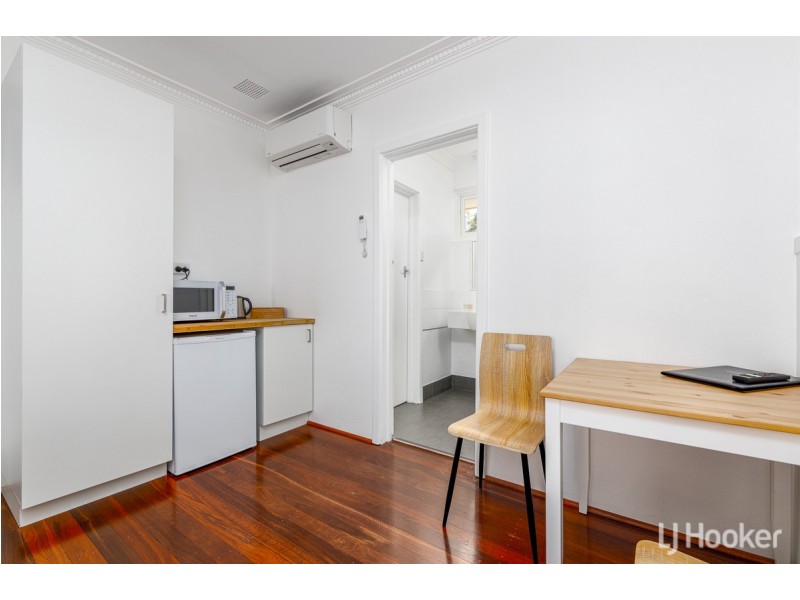 6 Pries Avenue, Busselton WA 6280