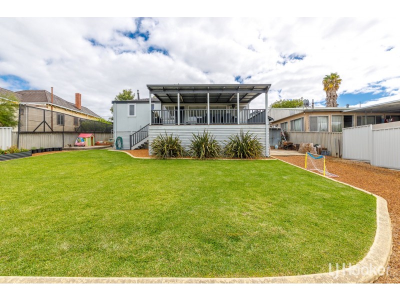 6 Swanstone Street, Collie WA 6225