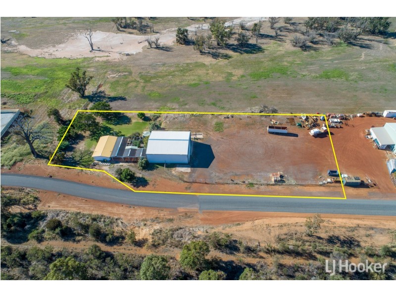 42 Growden Place, Darkan WA 6392