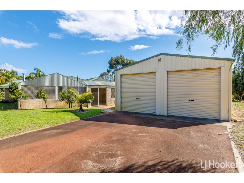 8 Headland Road, Leschenault WA 6233
