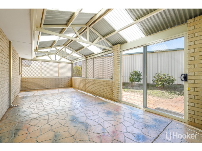 8 Headland Road, Leschenault WA 6233
