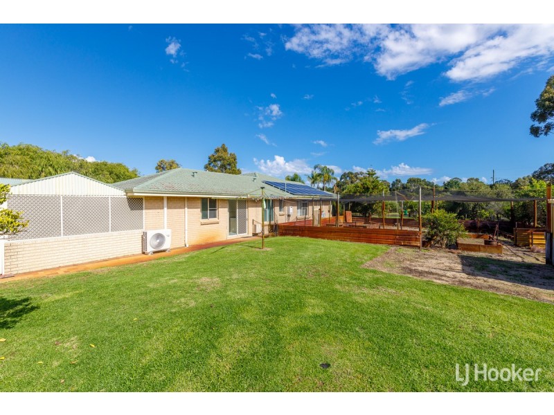 8 Headland Road, Leschenault WA 6233