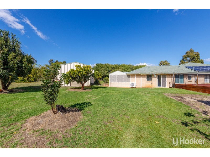 8 Headland Road, Leschenault WA 6233