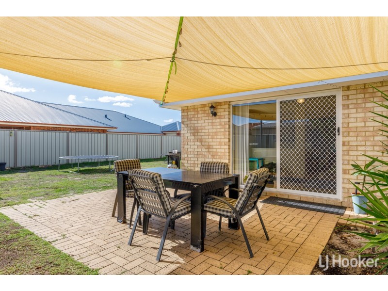 16 Grandite Fairway, Australind WA 6233