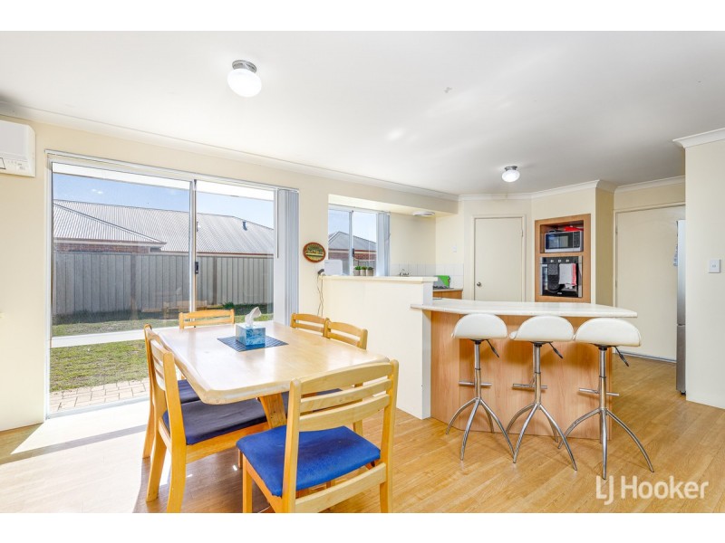 16 Grandite Fairway, Australind WA 6233