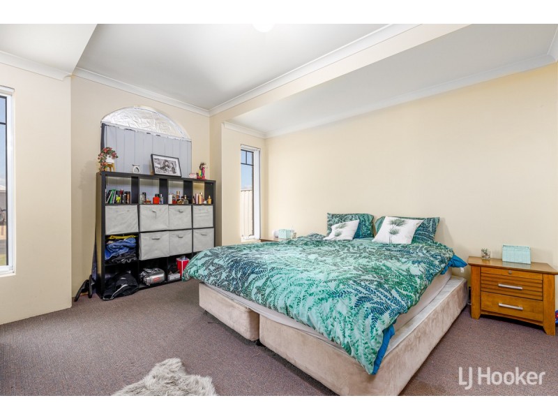 16 Grandite Fairway, Australind WA 6233