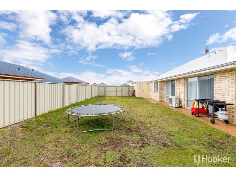 16 Grandite Fairway, Australind WA 6233