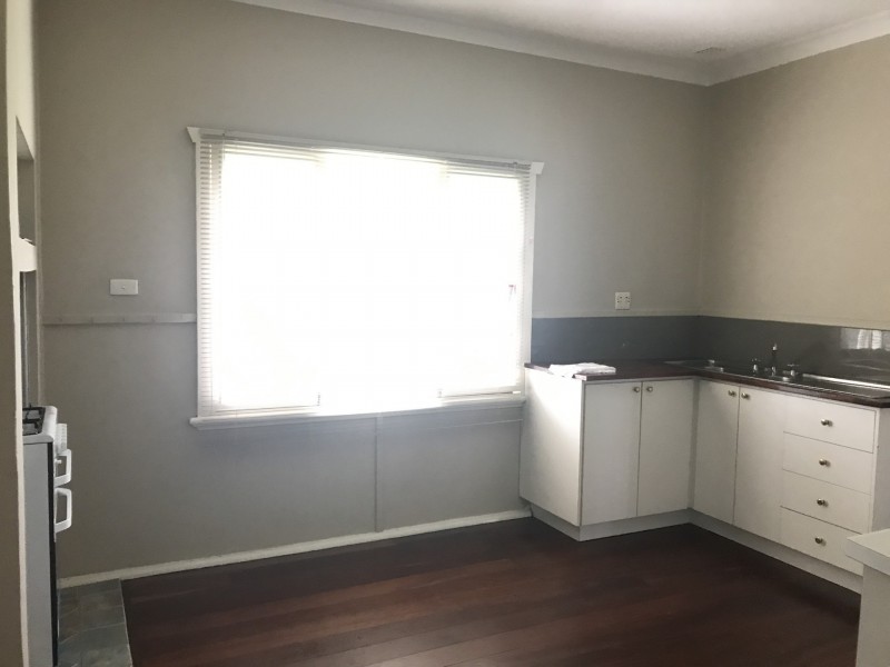 16 Woodrow Street, Carey Park WA 6230