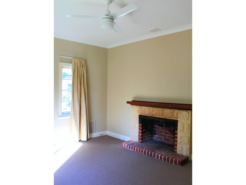 16 Woodrow Street, Carey Park WA 6230