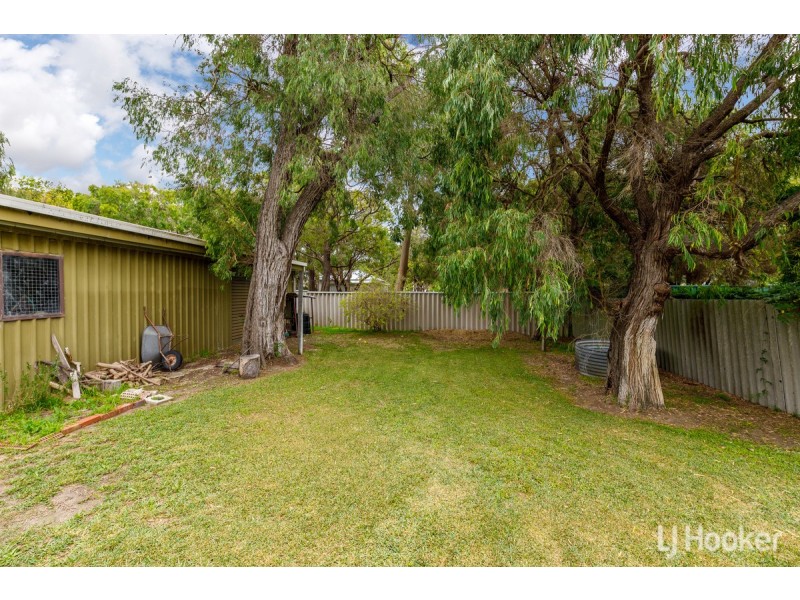 5 John Street, Abbey WA 6280