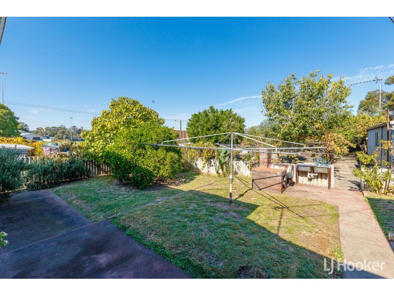 39 Roberts Street, Collie WA 6225