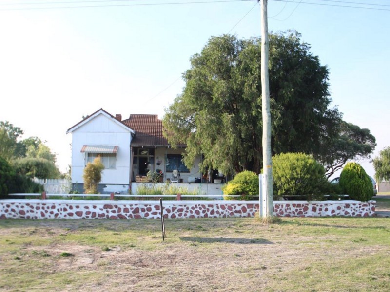 38 Clifton Street, Collie WA 6225