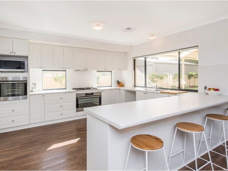 213 Braidwood Drive, Australind WA 6233