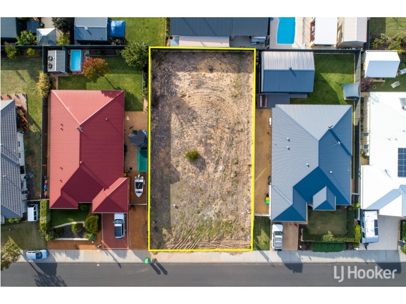 10 Henderson Crescent, Australind WA 6233