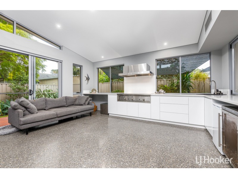 7 Averil Street, Abbey WA 6280