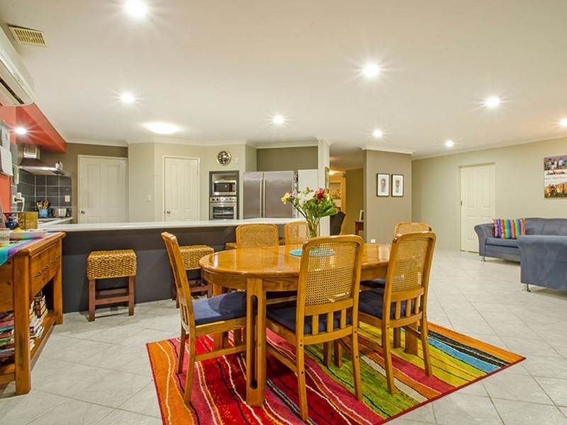 32 Hornibrook Road, Dalyellup WA 6230