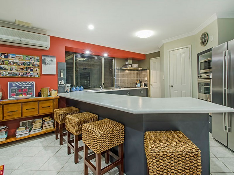 32 Hornibrook Road, Dalyellup WA 6230