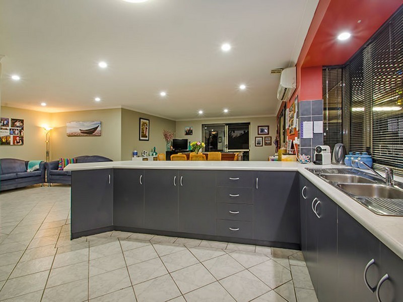32 Hornibrook Road, Dalyellup WA 6230