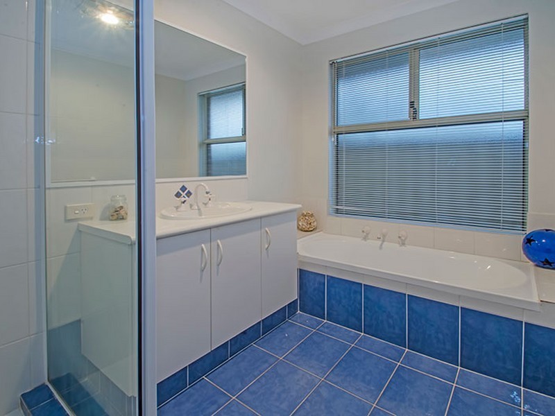 32 Hornibrook Road, Dalyellup WA 6230