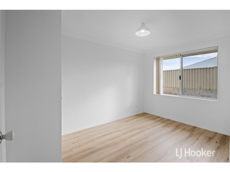 52 Chisholm Road, Dalyellup WA 6230