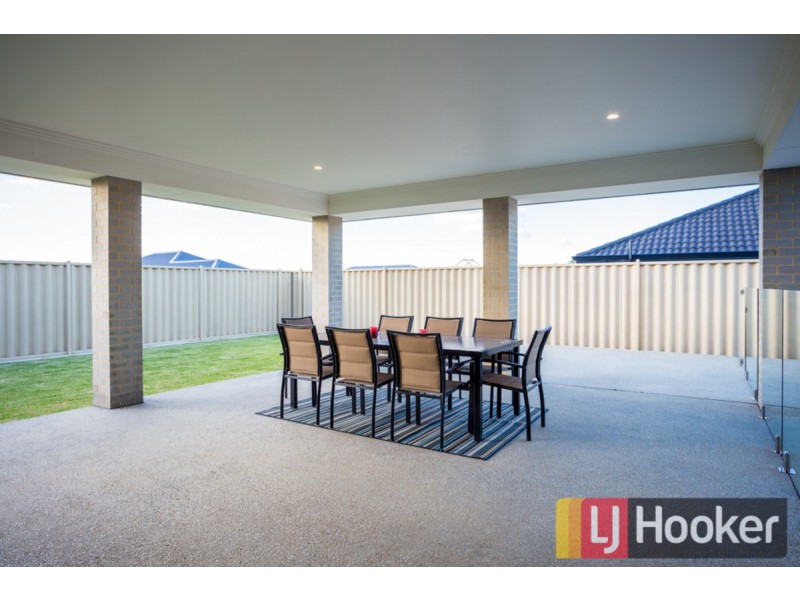 9 Finlay Avenue, Millbridge WA 6232