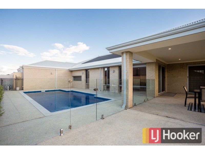 9 Finlay Avenue, Millbridge WA 6232