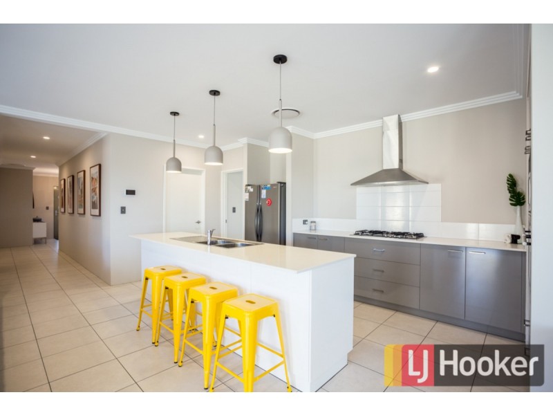 9 Finlay Avenue, Millbridge WA 6232