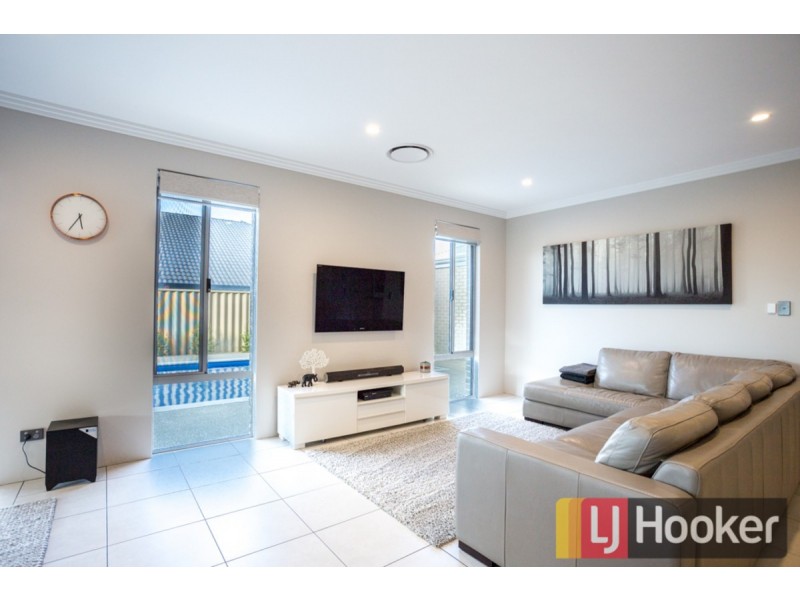 9 Finlay Avenue, Millbridge WA 6232