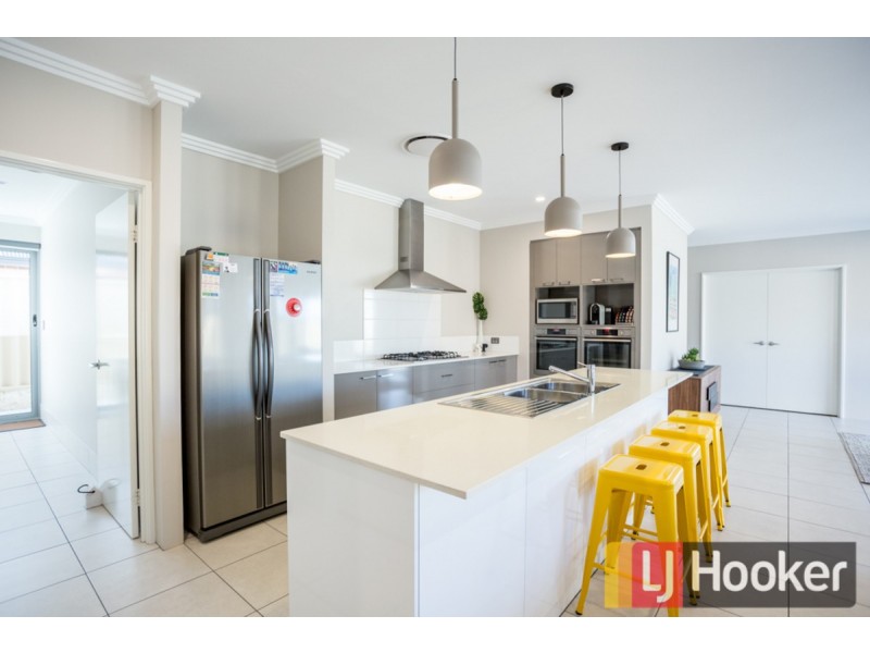 9 Finlay Avenue, Millbridge WA 6232