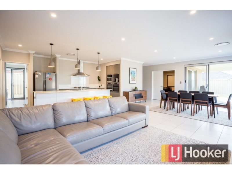 9 Finlay Avenue, Millbridge WA 6232