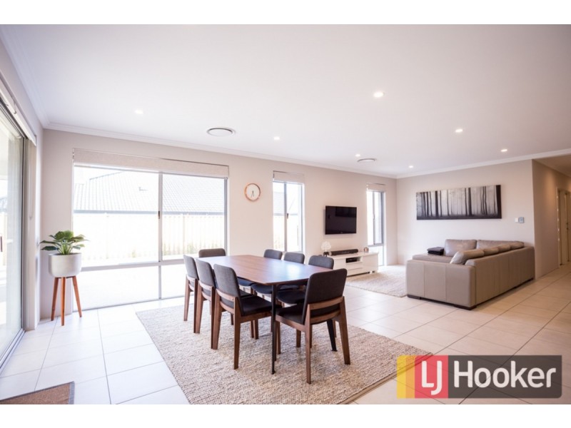 9 Finlay Avenue, Millbridge WA 6232