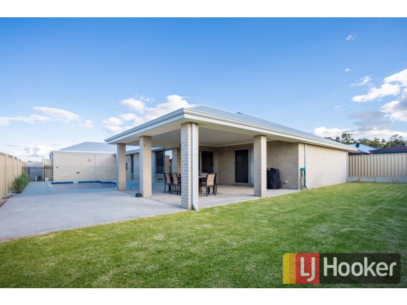 9 Finlay Avenue, Millbridge WA 6232