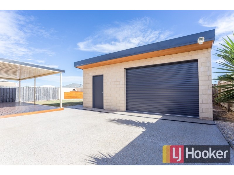 136 Macquarie Drive, Australind WA 6233