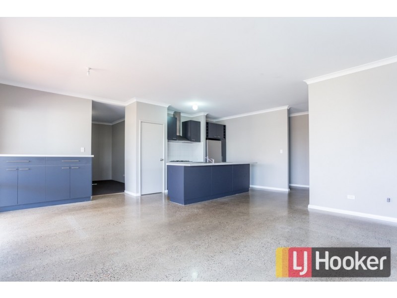 136 Macquarie Drive, Australind WA 6233