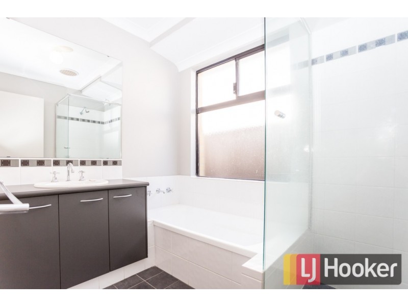 136 Macquarie Drive, Australind WA 6233