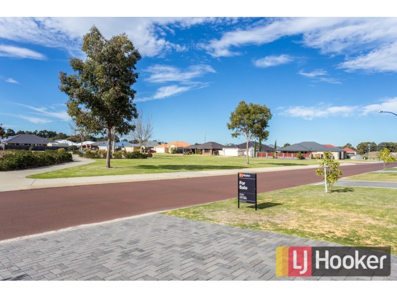 136 Macquarie Drive, Australind WA 6233