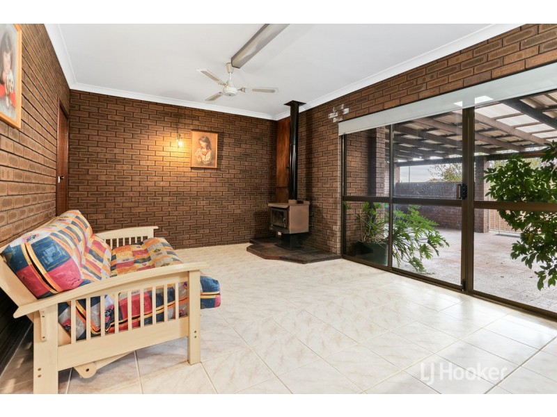 8 Swan Avenue, Collie WA 6225